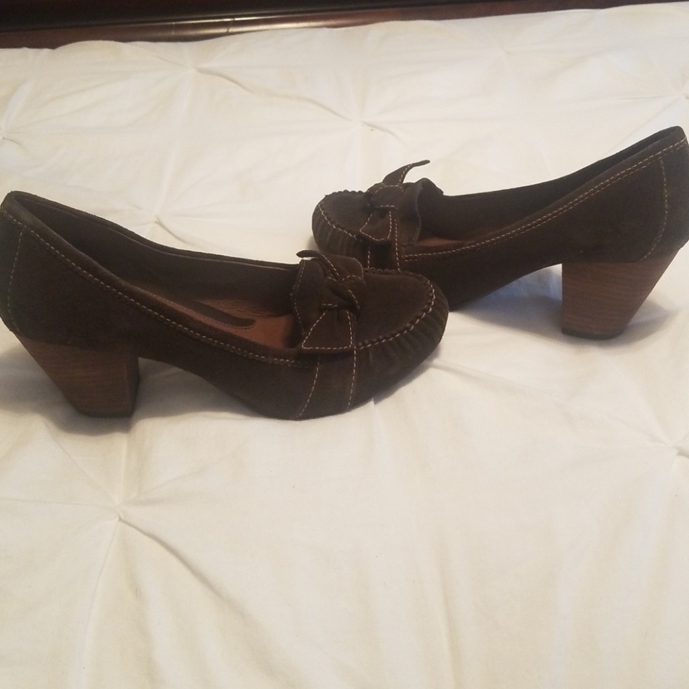 Super adorable Nurture brand heel!